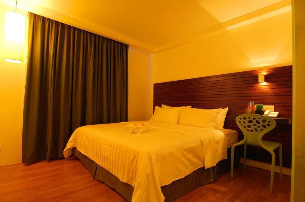 T+ Hotel Sungai Petani Exterior photo